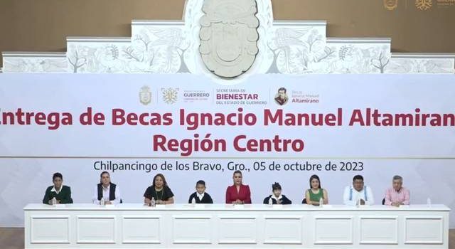 Anuncian incremento al presupuesto de becas Ignacio Manuel Altamirano
