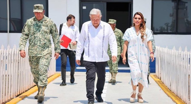 AMLO concluye su gira de salud en Acapulco