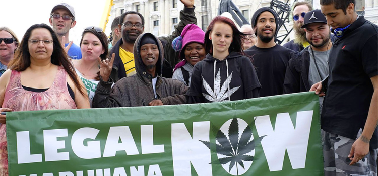 EE. UU. emprende el camino para la reclasificación de la marihuana por su valor medicinal y menor potencial de abuso EE. UU. emprende el camino para la reclasificación de la marihuana por su valor medicinal y menor potencial de abuso
