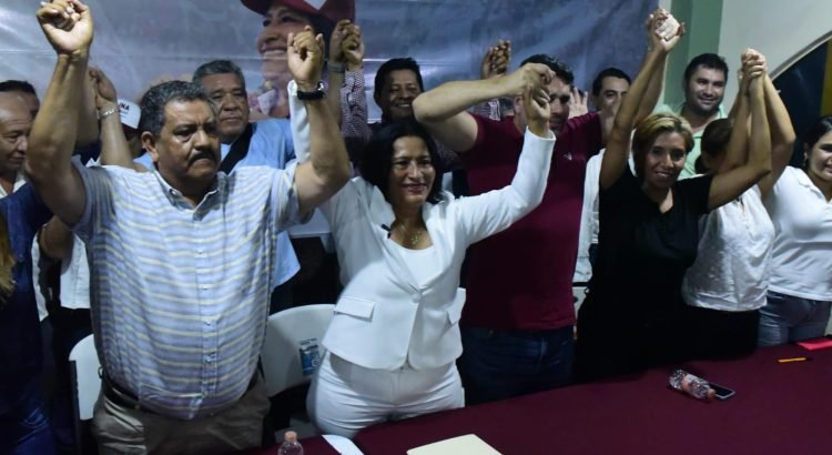 La candidata Abelina López se declara ganadora La candidata Abelina López se declara ganadora