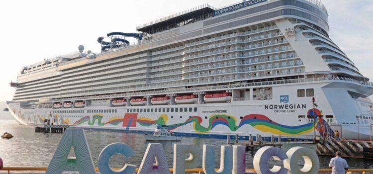 Continúa la recuperación de cruceros en Acapulco