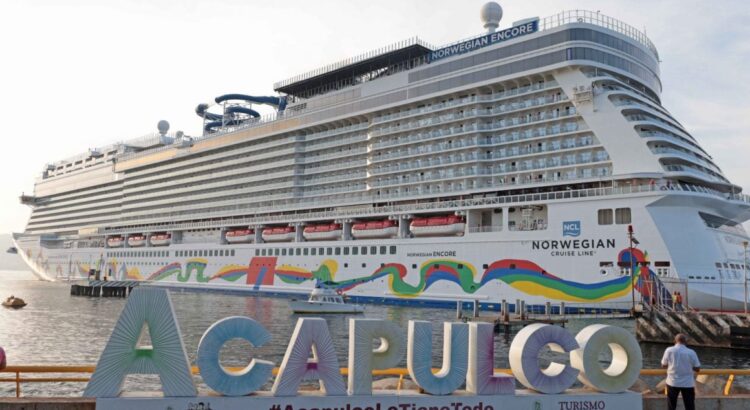 Continúa la recuperación de cruceros en Acapulco