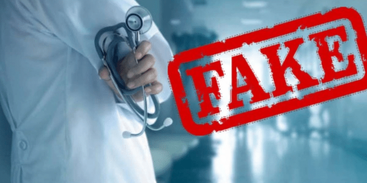 «Dr. Fake»: falso médico operaba siguiendo tutoriales de YouTube