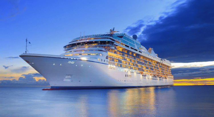 Llega el crucero Sevens Seas Grandeu al puerto de Acapulco Llega el crucero Sevens Seas Grandeu al puerto de Acapulco