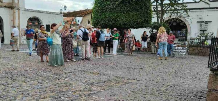 Turismo extranjero regresa a Taxco