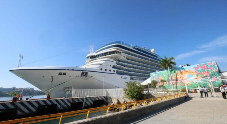 Arriba el crucero MS Vista a Acapulco Arriba el crucero MS Vista a Acapulco