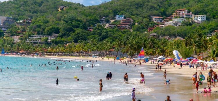 Los destinos de Ixtapa y Acapulco los más visitados