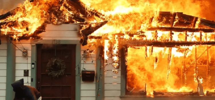 Evacuaciones masivas en Los Ángeles por incendios forestales Evacuaciones masivas en Los Ángeles por incendios forestales