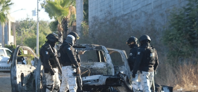 Sinaloa inicia el 2025 con enfrentamientos, bloqueos y ejecuciones Sinaloa inicia el 2025 con enfrentamientos, bloqueos y ejecuciones