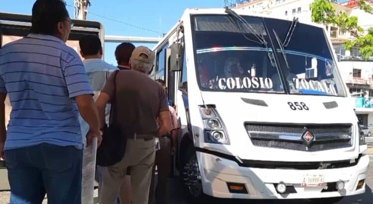 Son sancionados choferes que aumentaron costo del pasaje