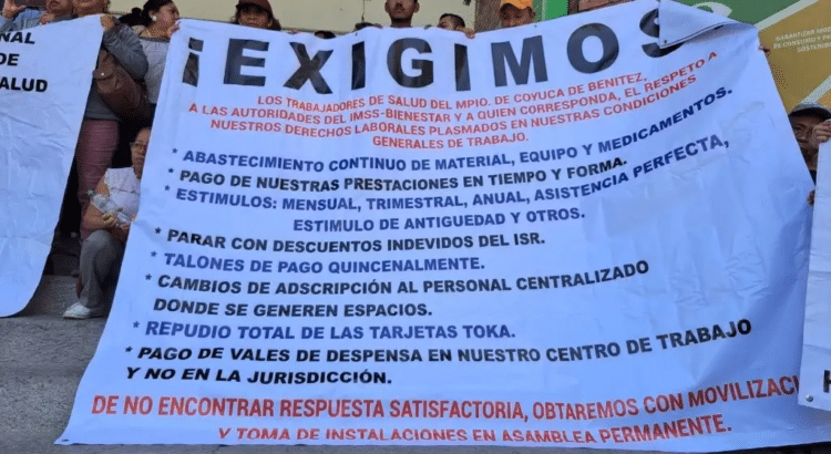 Trabajadores de la salud exigen el pago de prestaciones que les adeudan Trabajadores de la salud exigen el pago de prestaciones que les adeudan