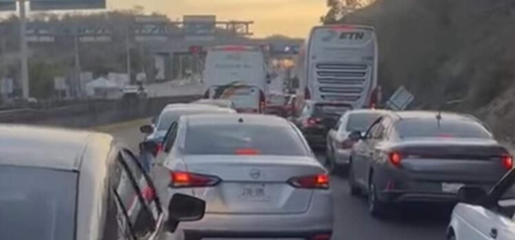 Caos en la Autopista del Sol