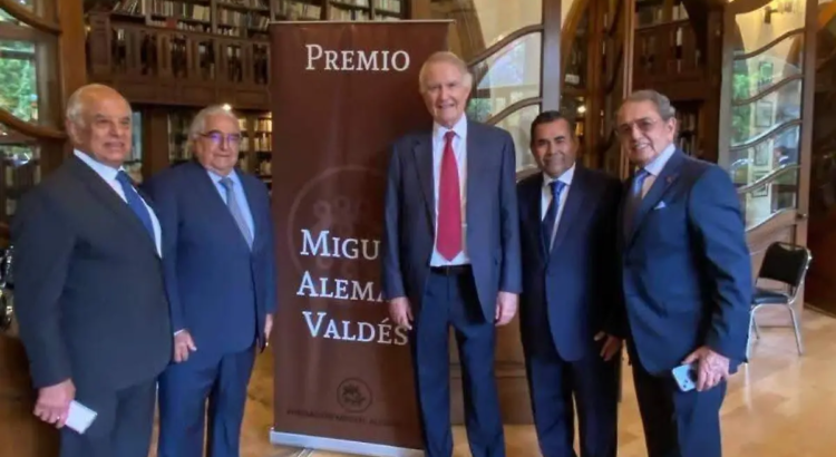 Acapulco recibe el premio a la Excelencia Turística