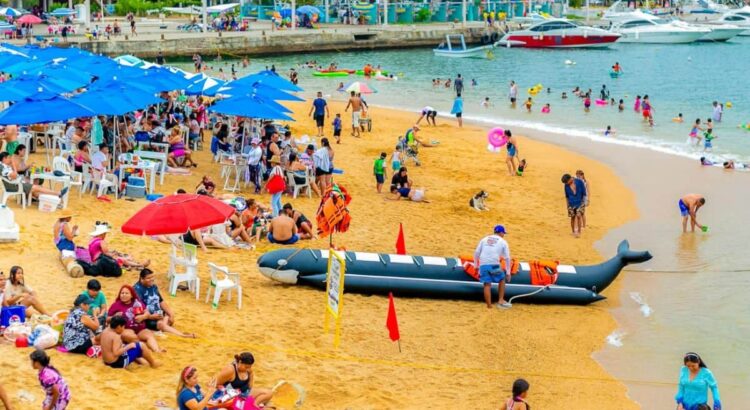 Comienzan a llegar los turistas a Acapulco