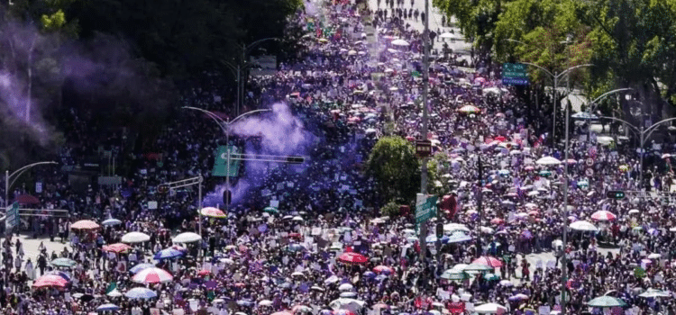 Miles marcharon en el Día Internacional de la Mujer Miles marcharon en el Día Internacional de la Mujer