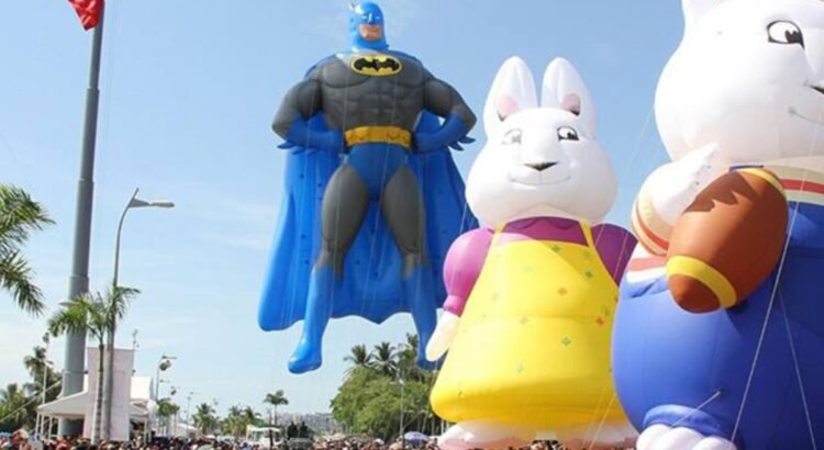 Listo Desfile de Globos Gigantes; cerrarán tramo de la Costera