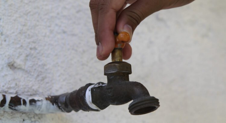 Suspenderán servicio de agua potable