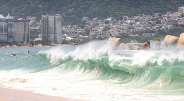 Se presenta fenómeno de Mar de Fondo