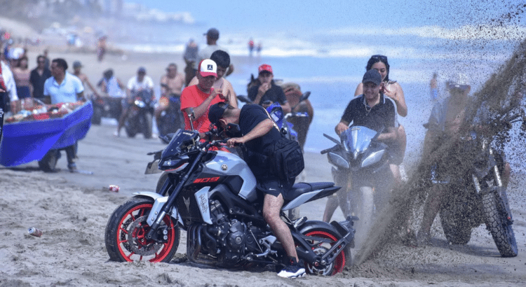 Luz y sombra el evento de AcaMoto Luz y sombra el evento de AcaMoto