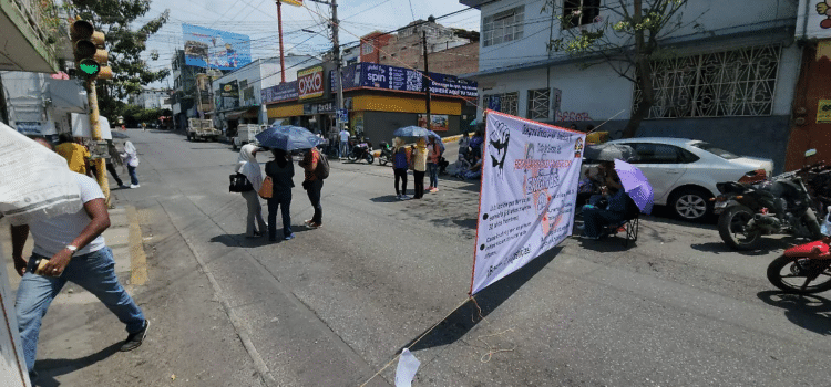 Paralizan y provocan caos en el centro de Chilpancingo : CETEG