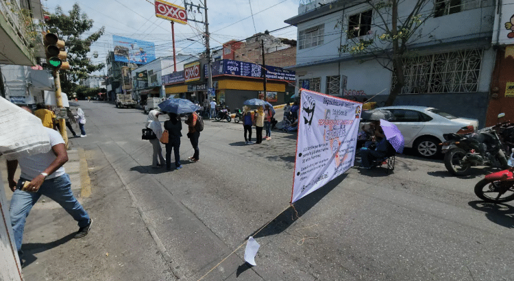 Paralizan y provocan caos en el centro de Chilpancingo : CETEG Paralizan y provocan caos en el centro de Chilpancingo : CETEG