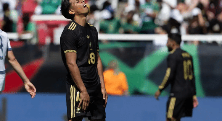 Suiza exhibe y golea a México