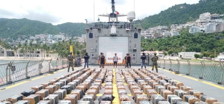 En una operación marítima, se aseguraron más de 3.5 toneladas de cocaína, frente a las Costas de Guerrero
