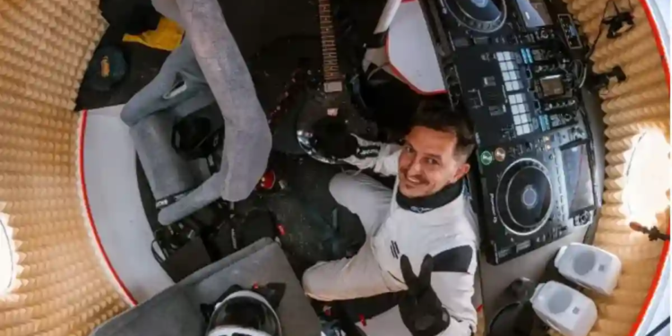 Un DJ de altura Un DJ de altura