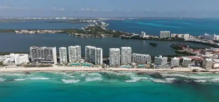 Quintana Roo espera este verano 2.3 millones de turistas Quintana Roo espera este verano 2.3 millones de turistas