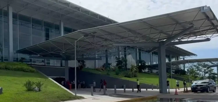 Millonaria inversión para modernizar aeropuertos de Guerrero Millonaria inversión para modernizar aeropuertos de Guerrero