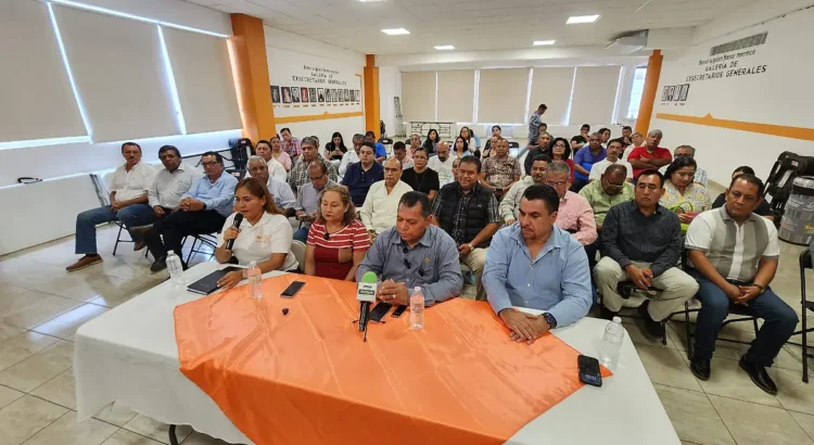 Exigen incorporar 2 mil 500 trabajadores a la nómina: SNTE Exigen incorporar 2 mil 500 trabajadores a la nómina: SNTE