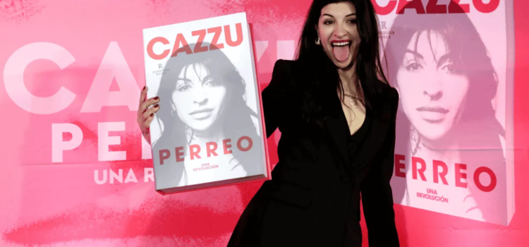 Cazzu presenta su libro “Perreo, una revolución” y reflexiona sobre feminismo y machismo en la música urbana