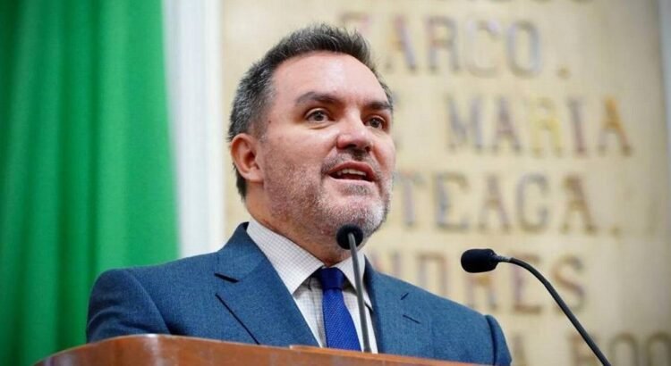 Piden comisión para el caso Adán Augusto López Piden comisión para el caso Adán Augusto López