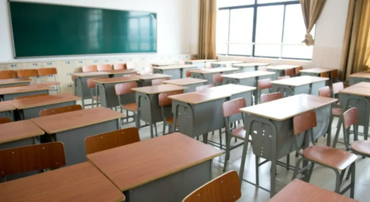 Suspenden clases en todo Guerrero por depresión tropical 95E Suspenden clases en todo Guerrero por depresión tropical 95E