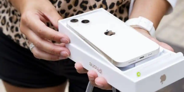 20 novios, 20 IPhones