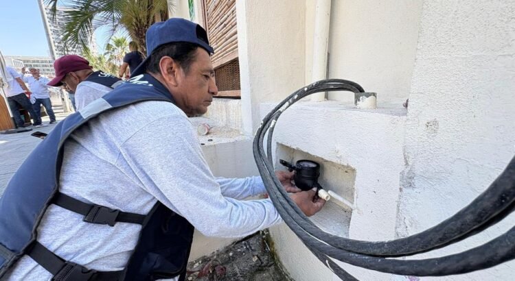 Capama detecta tomas clandestinas en comercio; harán programa integral de regularización