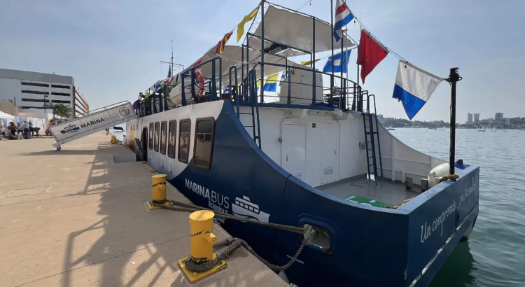 El inicio de Marinabús se vio afectado por protestas en Puerto Marqués