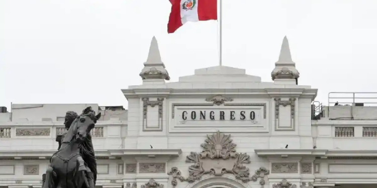 Declara el Congreso de Perú “persona non grata” a Claudia Sheinbaum