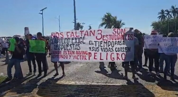 Más de 6 horas duró la protesta por 3 alumnos del Tecnológico desaparecidos