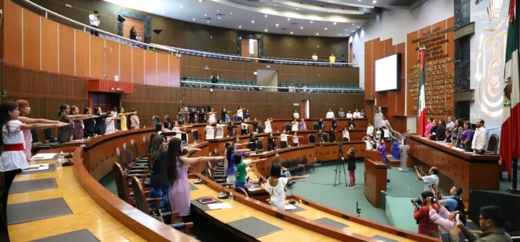 Diputados de Guerrero reciben 300 mil pesos mensuales por concepto de “gestión social”