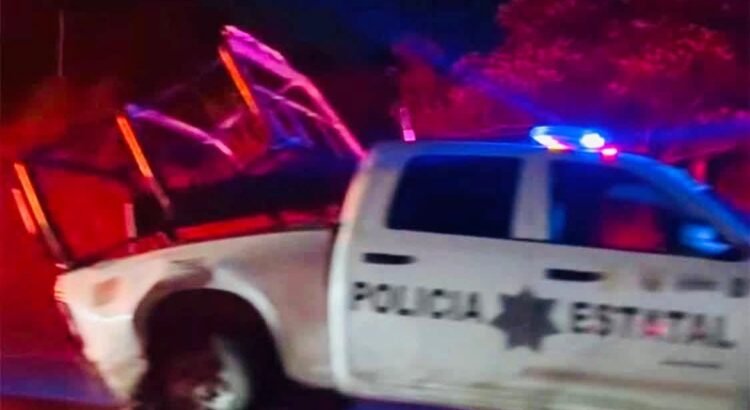 Choque entre dos patrullas en la Zihuatanejo–Lázaro Cárdenas deja 16 policías heridos Choque entre dos patrullas en la Zihuatanejo–Lázaro Cárdenas deja 16 policías heridos