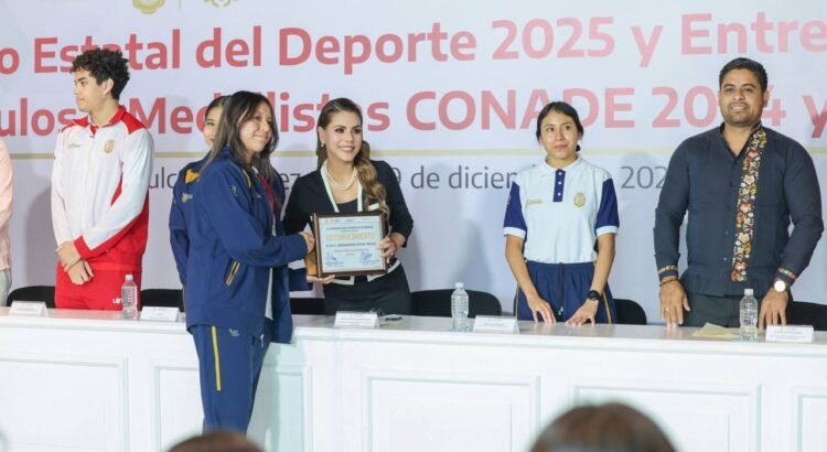 Entregan el Premio Estatal del Deporte 2025 y reconocen a medallistas guerrerenses