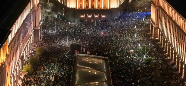 Dimite el Gobierno de Bulgaria Dimite el Gobierno de Bulgaria