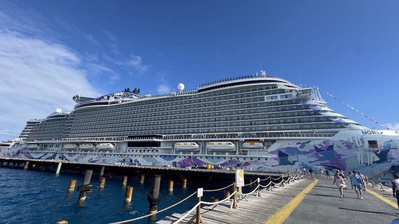 Buscan integrar a Acapulco en rutas internacionales de cruceros de lujo