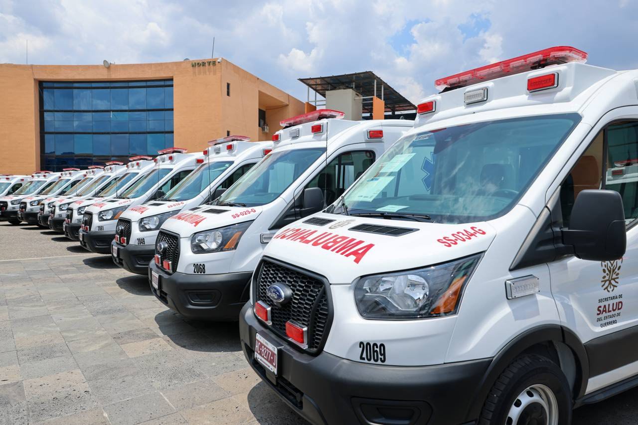 Guerrero fortalece atención médica con inversión de 95 mdp en ambulancias y unidades móviles