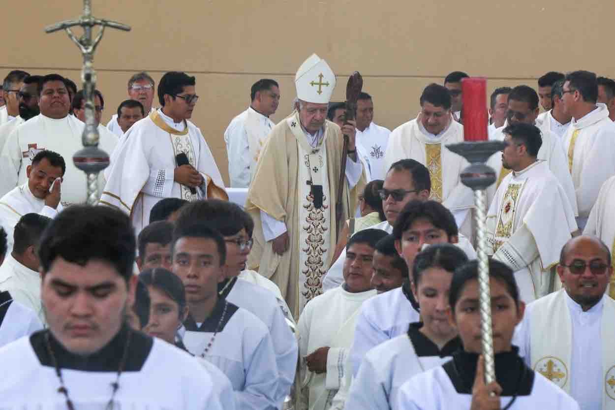 Viernes Santo en Acapulco: arzobispo ora por víctimas indirectas de la violencia