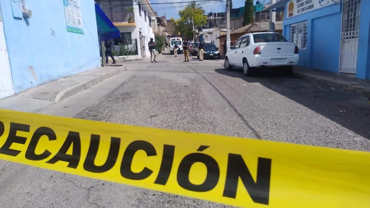 Balean a excomandante en negocio de Chilpancingo
