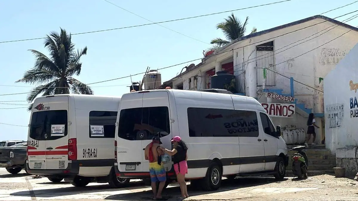 Pasaje sube a $18 y desata inconformidad en Acapulco